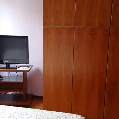 Incantevole A アパート